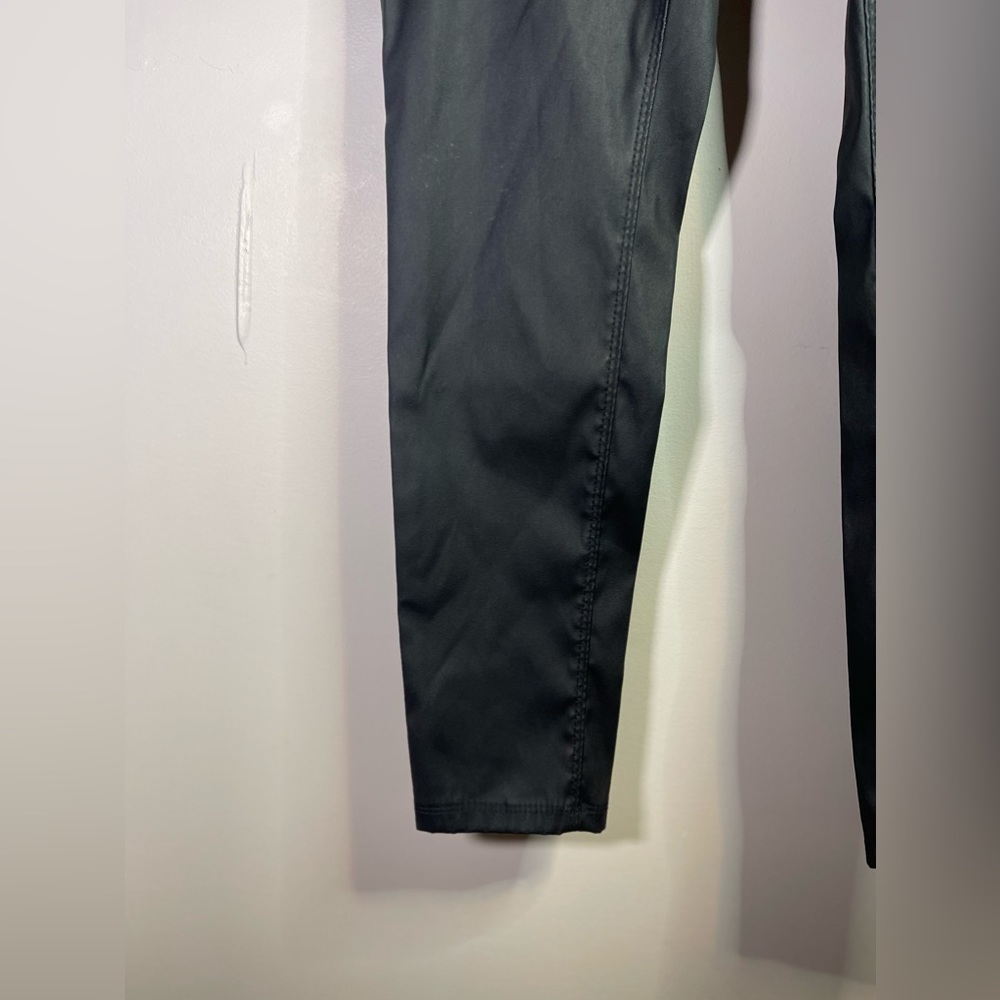 DENIM & CO. Black Denim 5 Pocket Pull-on Straight-Leg Jeggings Womens size 10 - Picture 6 of 12